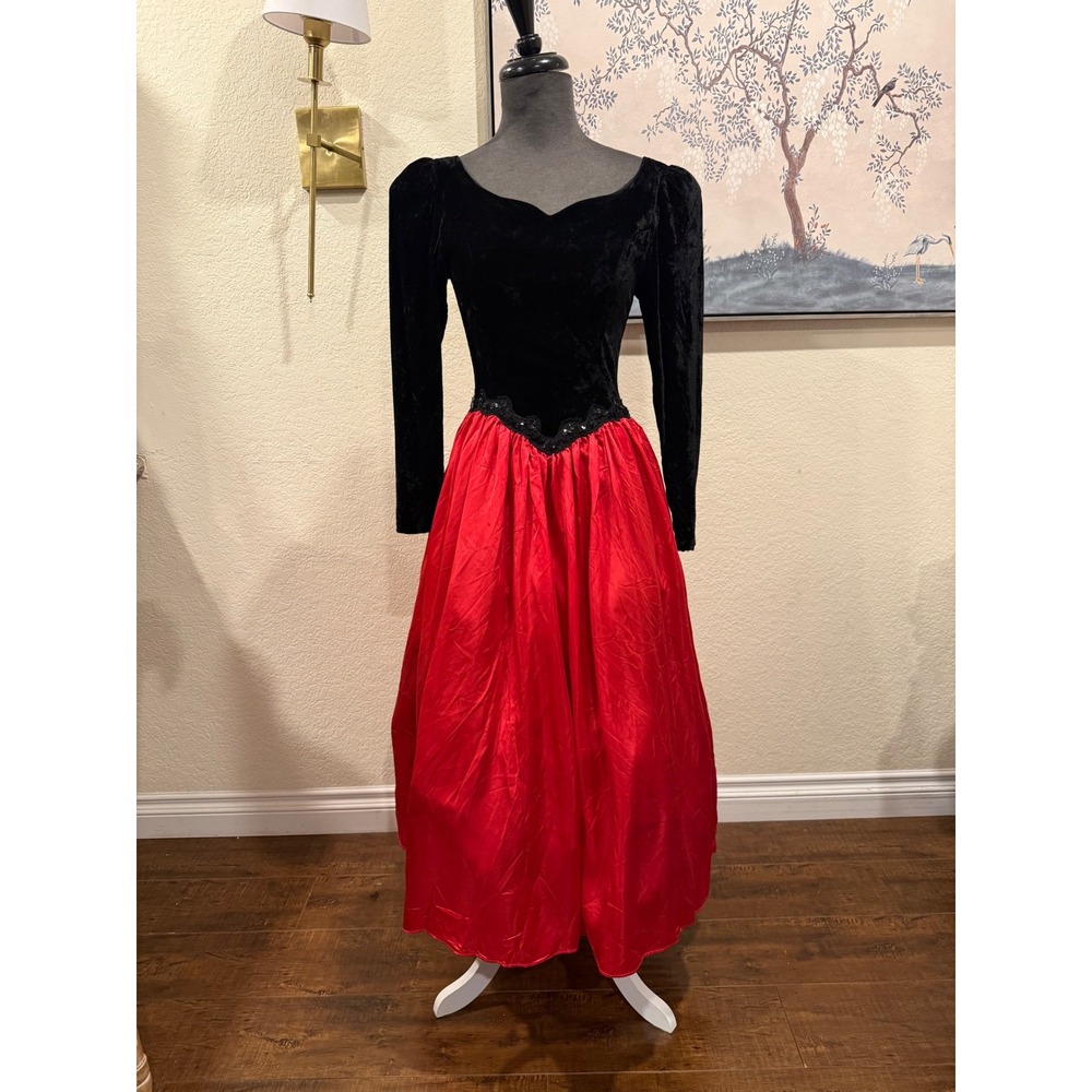 Vintage Scott McClintock Velvet Satin Prom Gown Red Black Keyhole Back Size 6